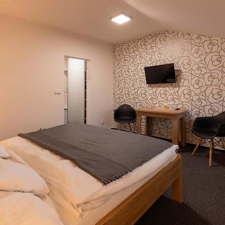 Hotel Lion Modřice Zewnętrze zdjęcie