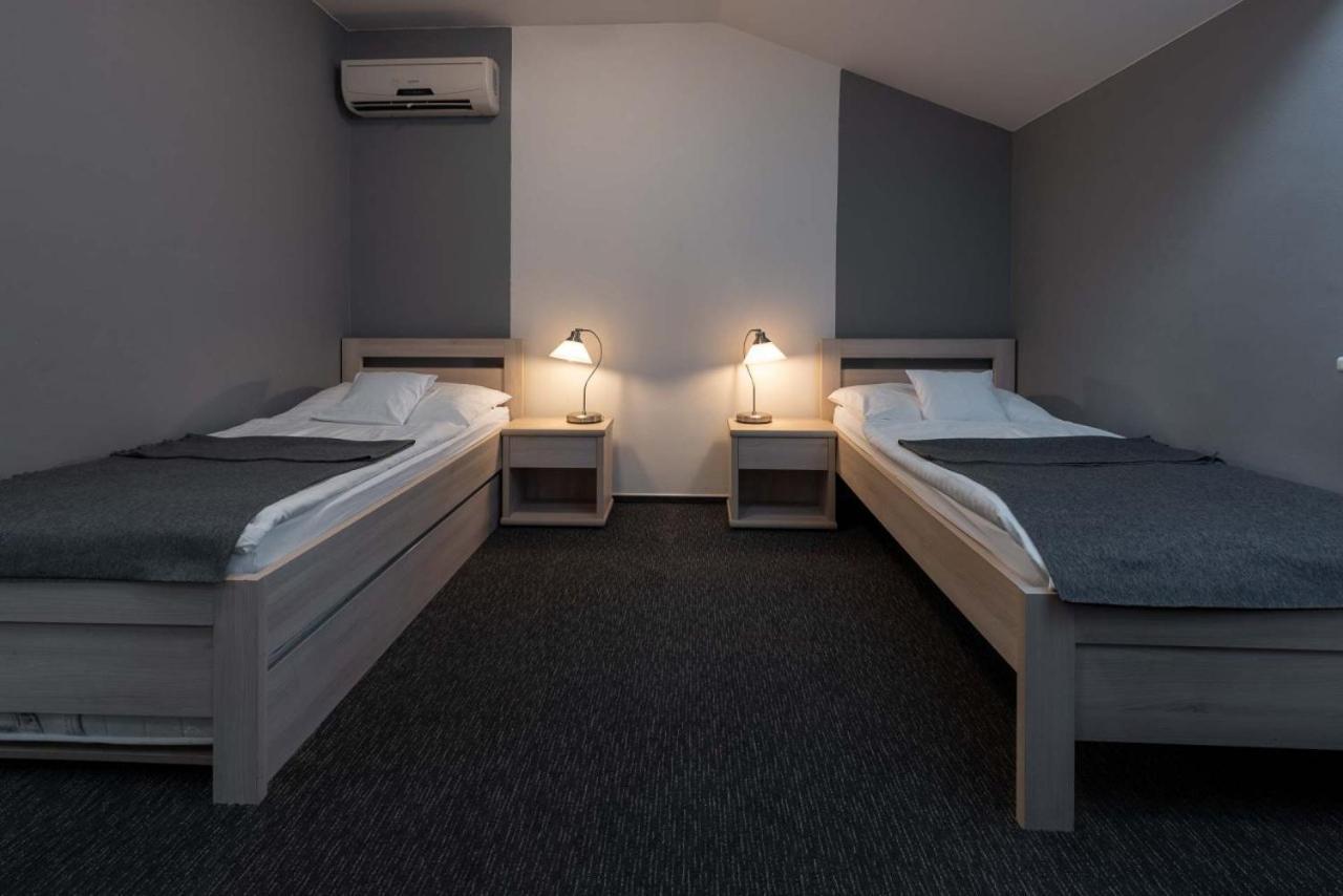 Hotel Lion Modřice Zewnętrze zdjęcie