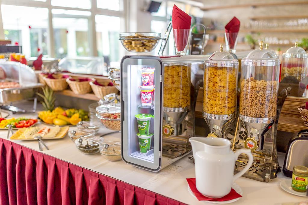 Hotel Lion Modřice Zewnętrze zdjęcie