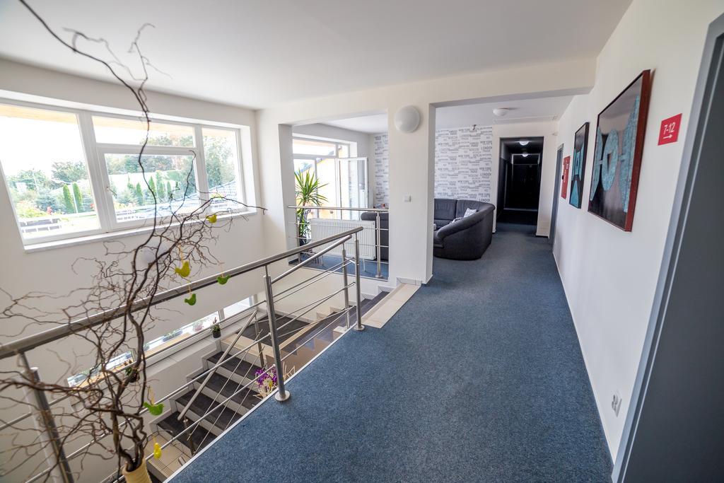 Hotel Lion Modřice Zewnętrze zdjęcie